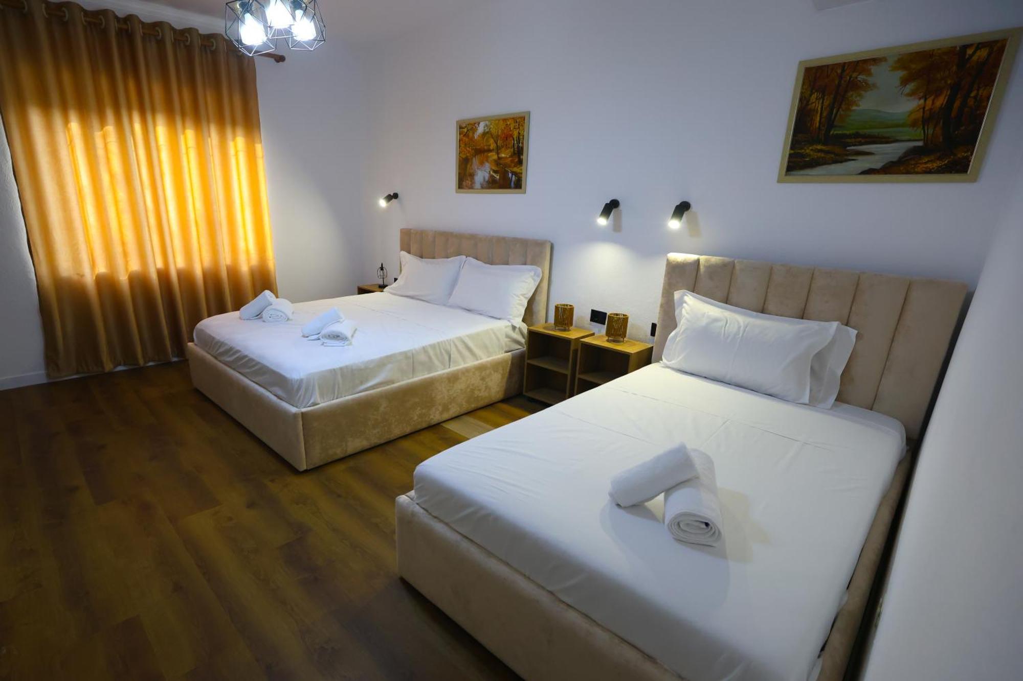 Vila Alizee Hotel Tirana Esterno foto