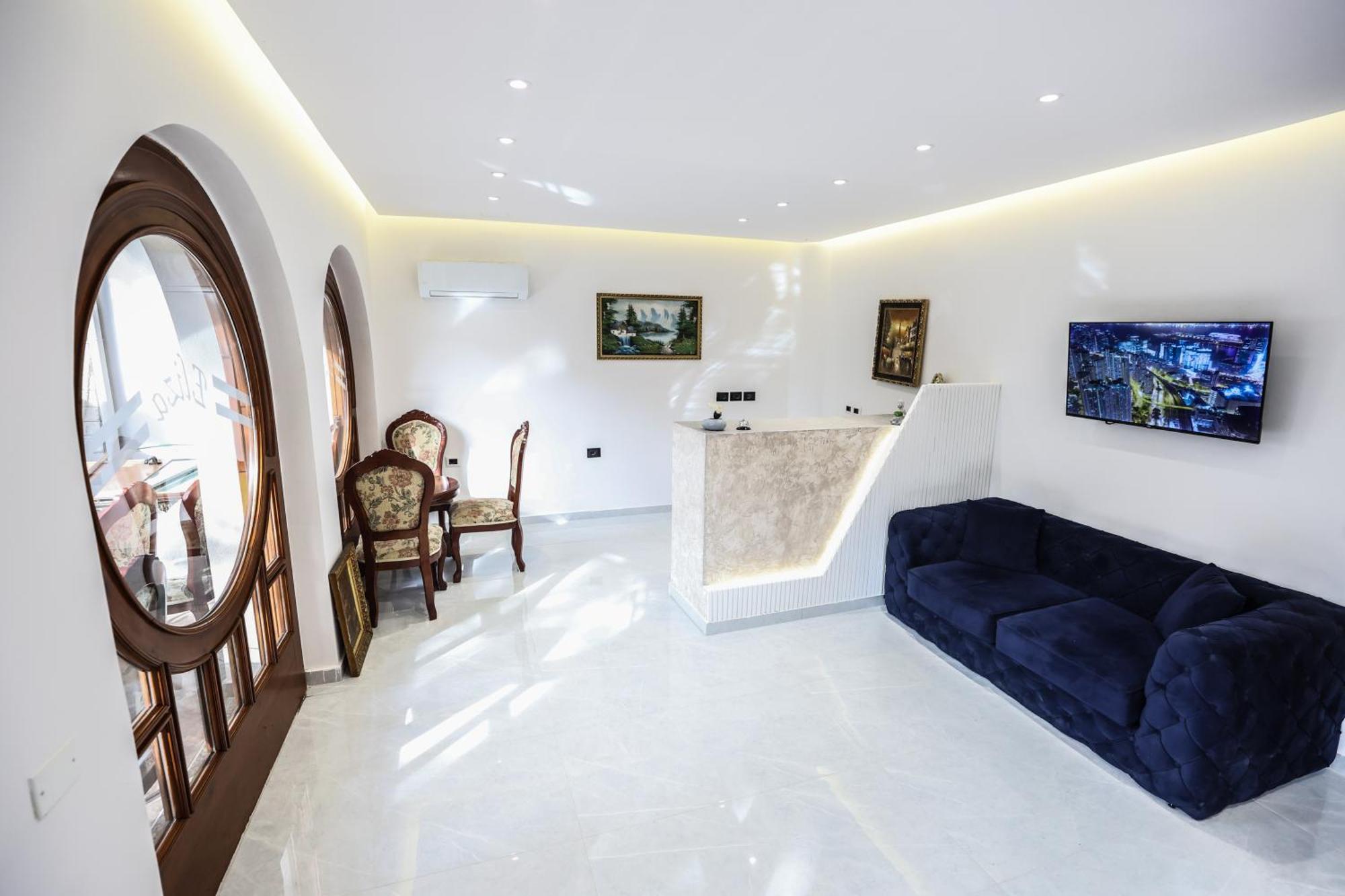 Vila Alizee Hotel Tirana Esterno foto