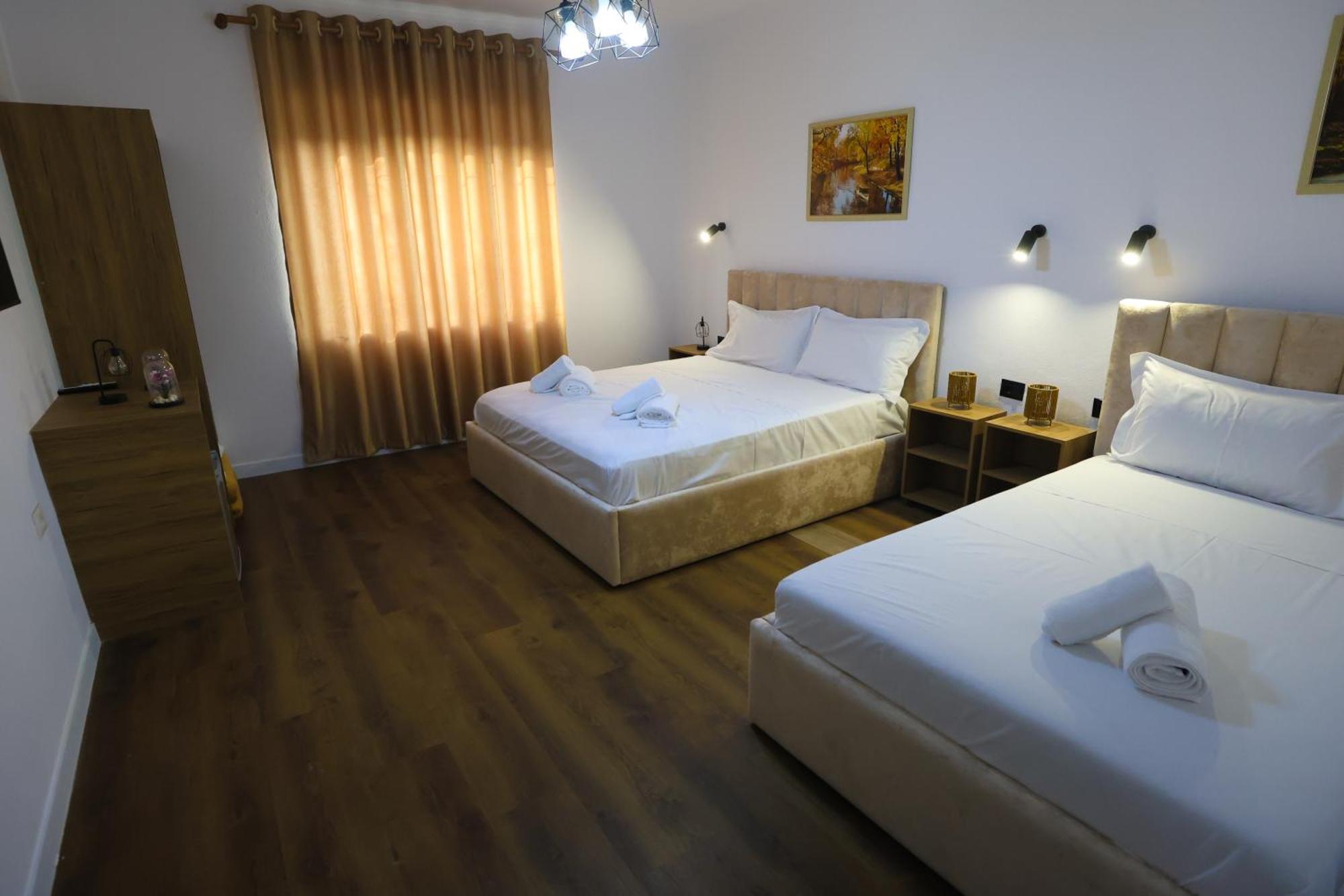 Vila Alizee Hotel Tirana Esterno foto