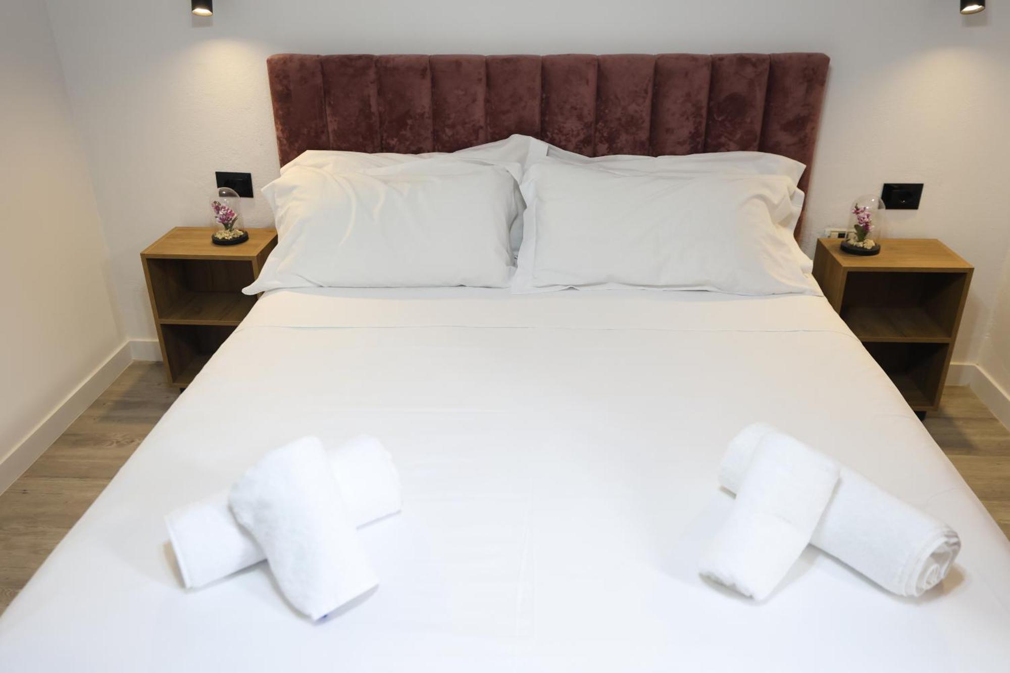 Vila Alizee Hotel Tirana Esterno foto