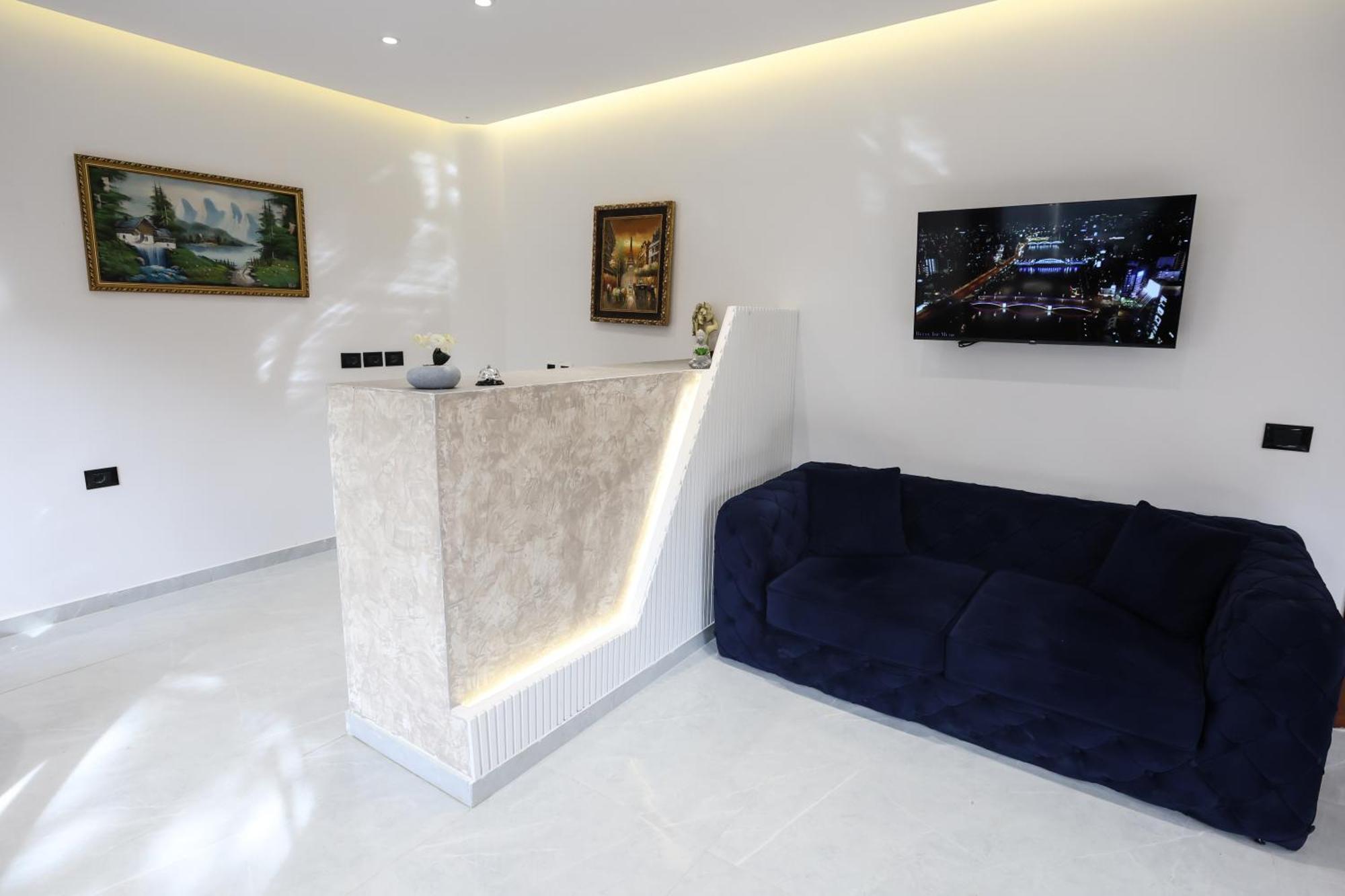 Vila Alizee Hotel Tirana Esterno foto